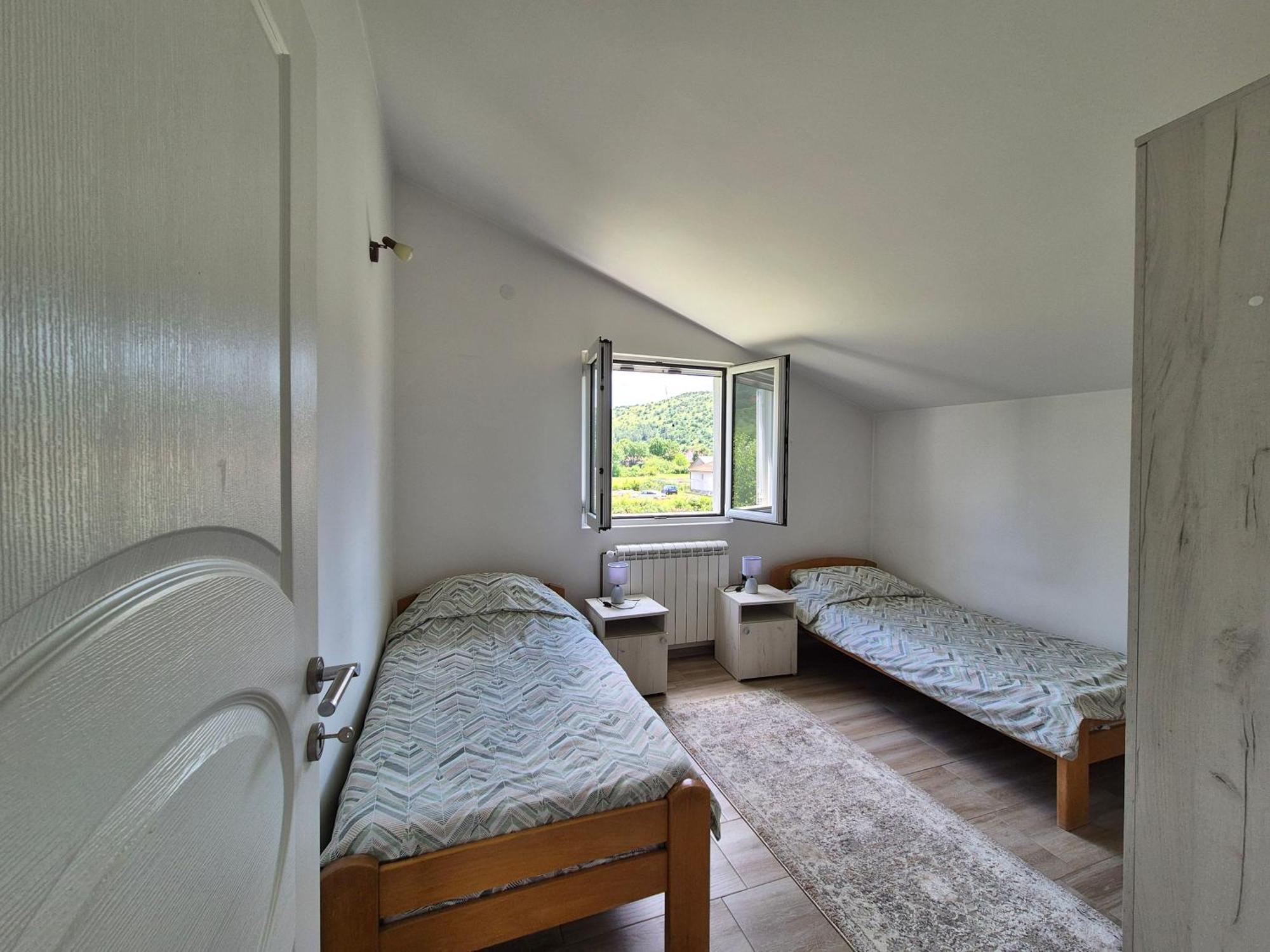 Ferienwohnung Cozy, Fully Equipped, Free Parking&Wifi, Quiet, 2Bd Podgorica Exterior foto